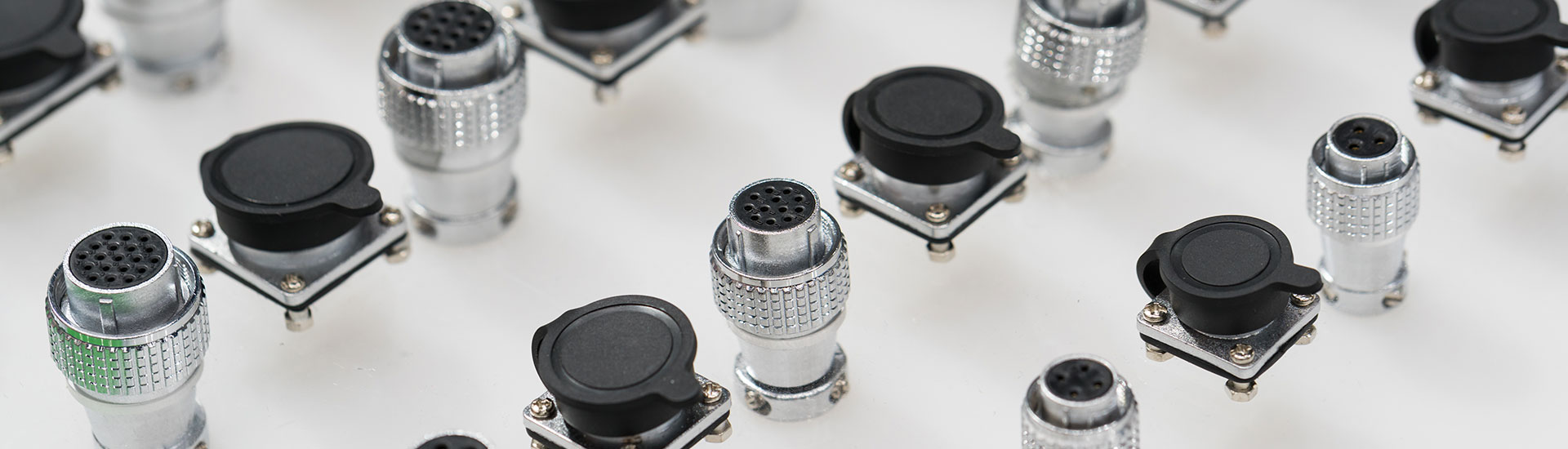 Electronic Connectors